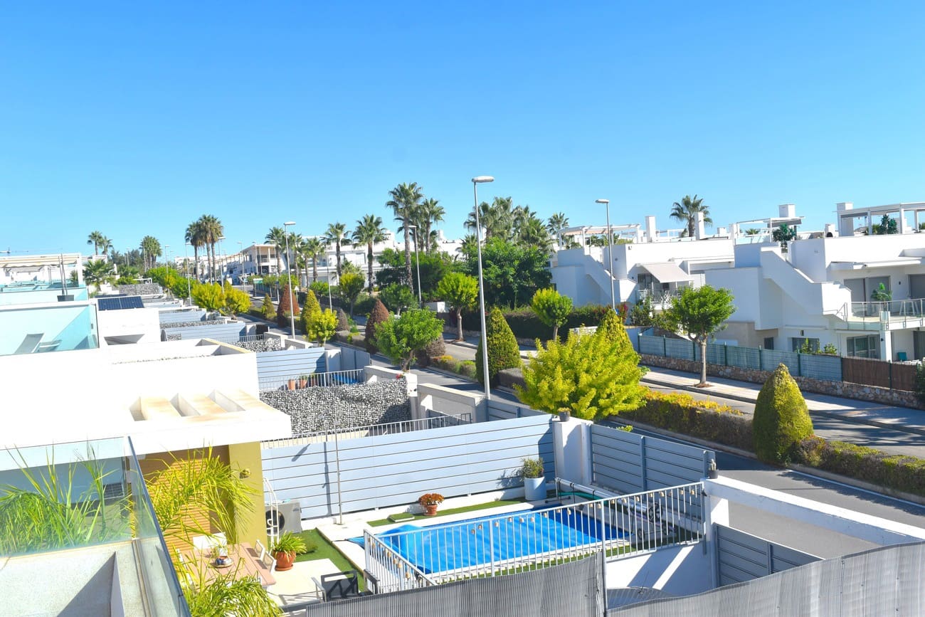 3 camera da letto Villa in vendita in Orihuela Costa con piscina garage - 375.000 € (Rif: 10118517)