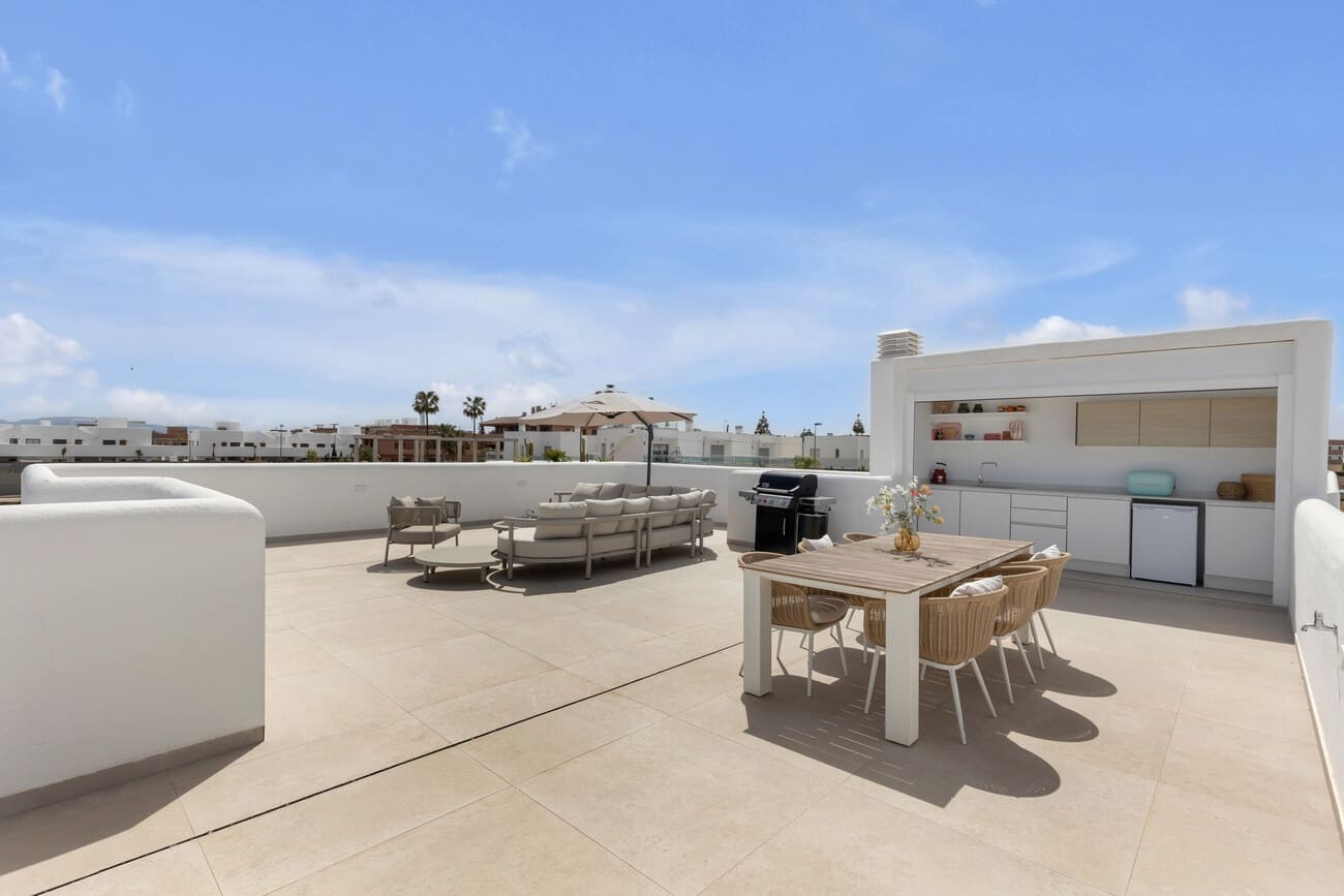 3 soveværelse Villa til salg i Los Alcazares med swimmingpool - € 539.000 (Ref: 10132957)