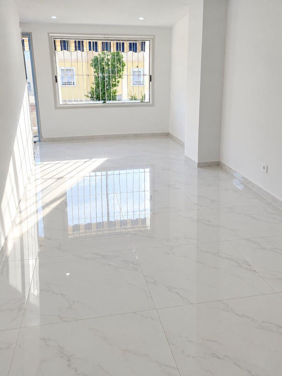 4 bedroom Townhouse for sale in San Miguel de Salinas with pool - € 315,000 (Ref: 10132963)