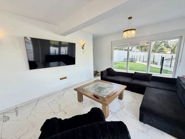 6 sovrum Villa till salu i Villamartin, Orihuela med pool - 695 000 € (Ref: 10141483)