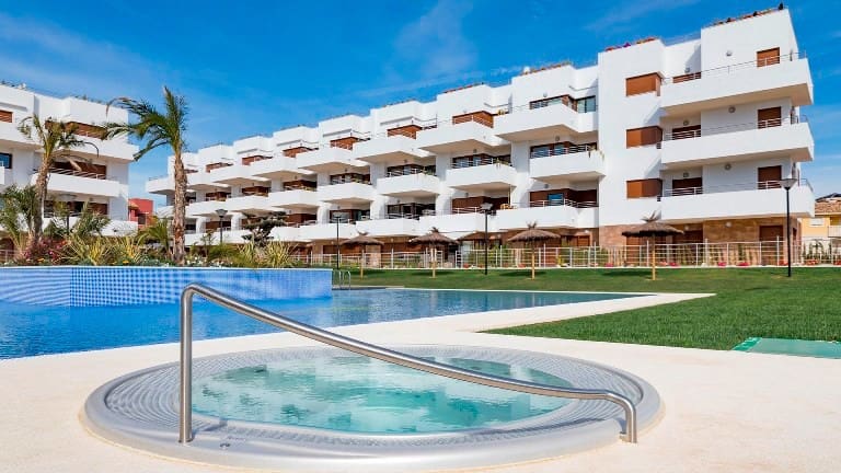 2 sypialnia Apartament na sprzedaż w Orihuela Costa z basenem garażem - 244 000 € (Ref: 10141484)