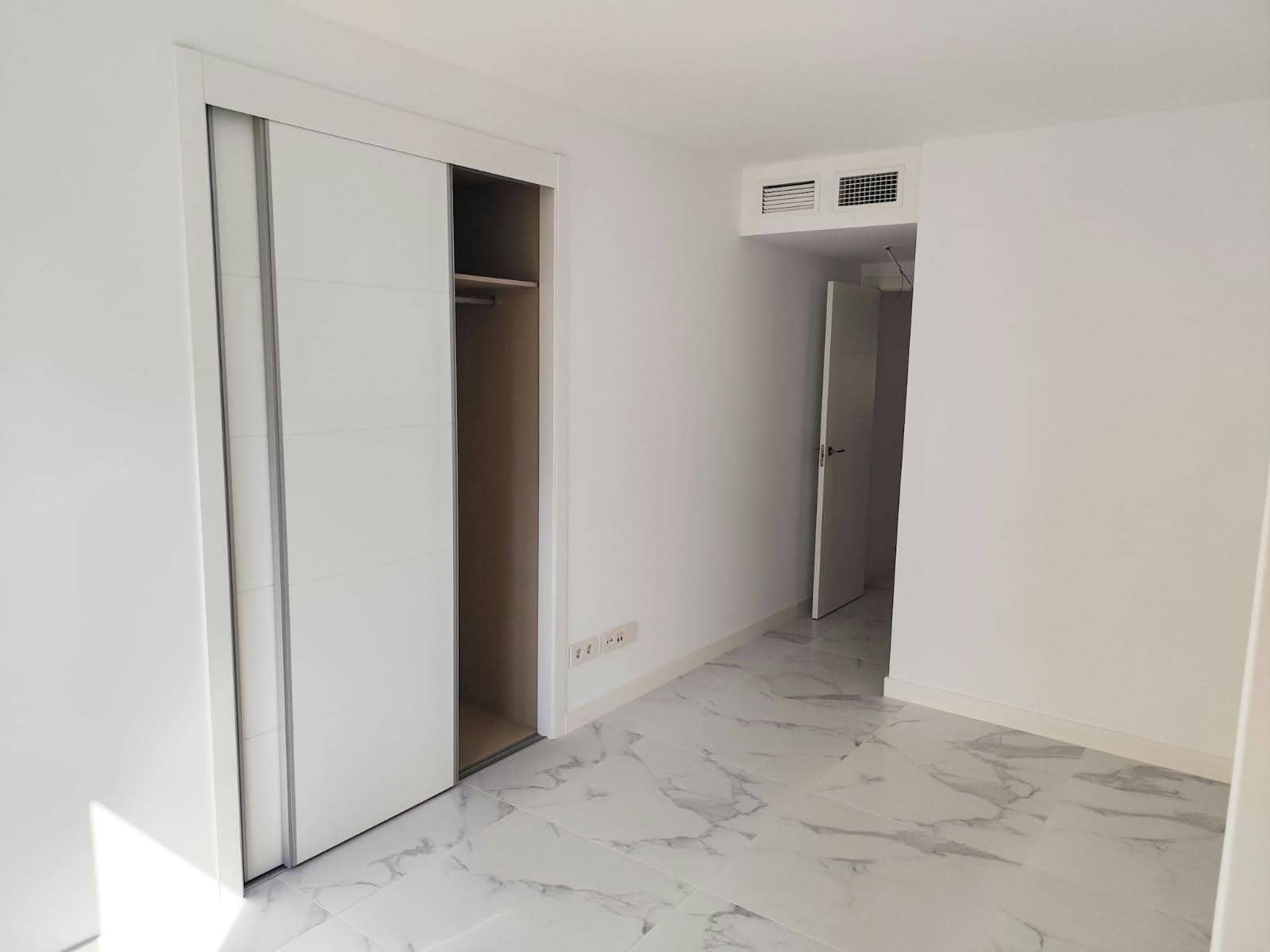 Apartamento de 3 habitaciones en Orihuela Costa en venta con piscina garaje - 550.000 € (Ref: 10148180)