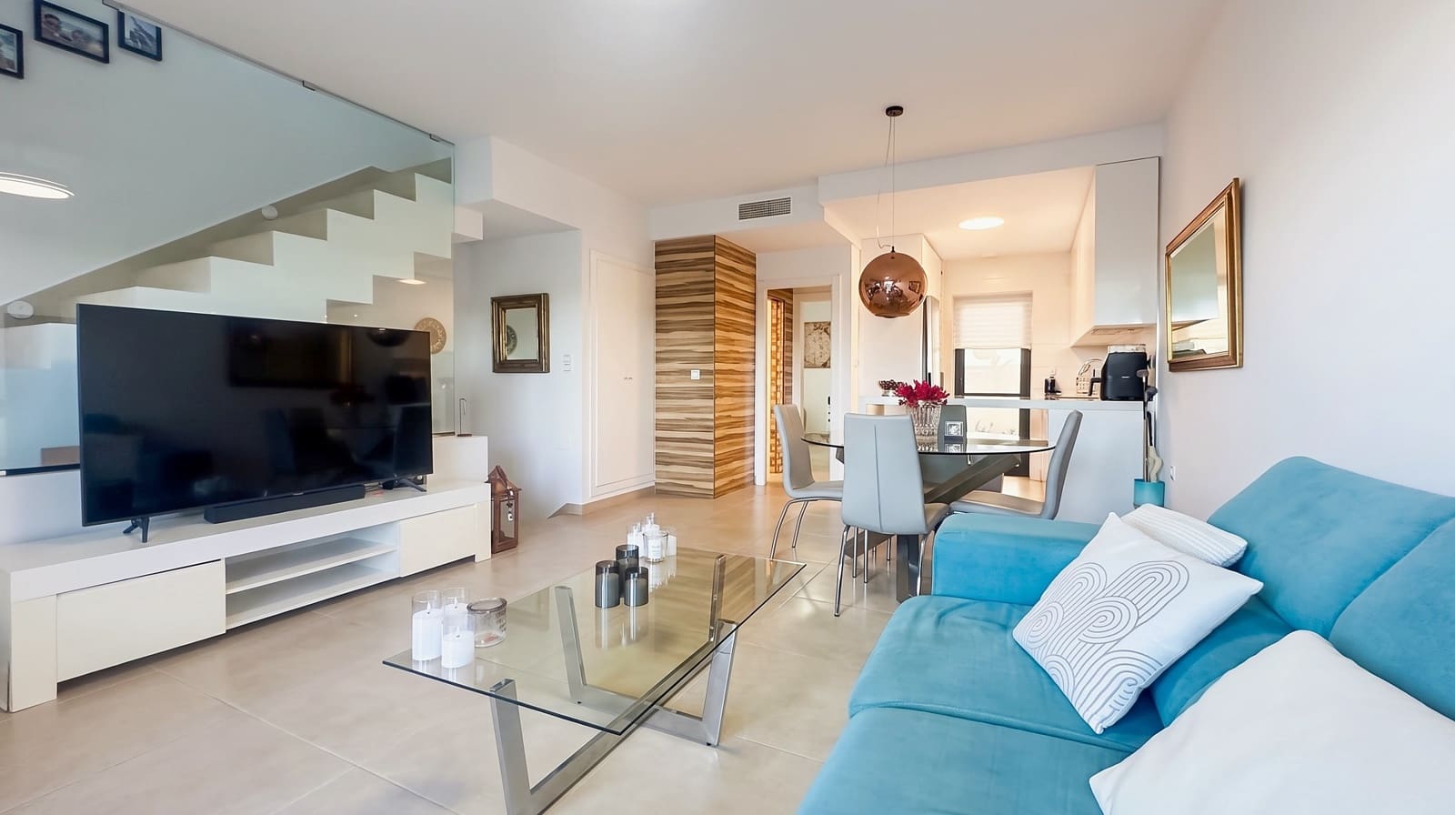 3 soverom Hus til salgs i Villamartin med svømmebasseng garasje - € 395 000 (Ref: 10160772)