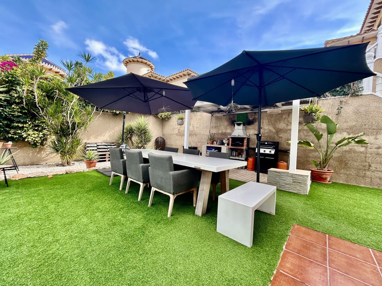 4 bedroom Villa for sale in Villamartin - € 429,900 (Ref: 10162056)