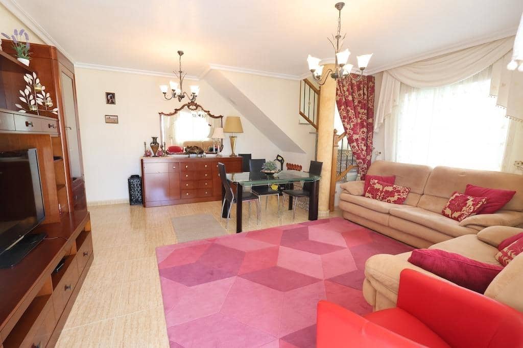 Chalet de 3 habitaciones en Orihuela Costa en venta con piscina garaje - 360.000 € (Ref: 10162536)