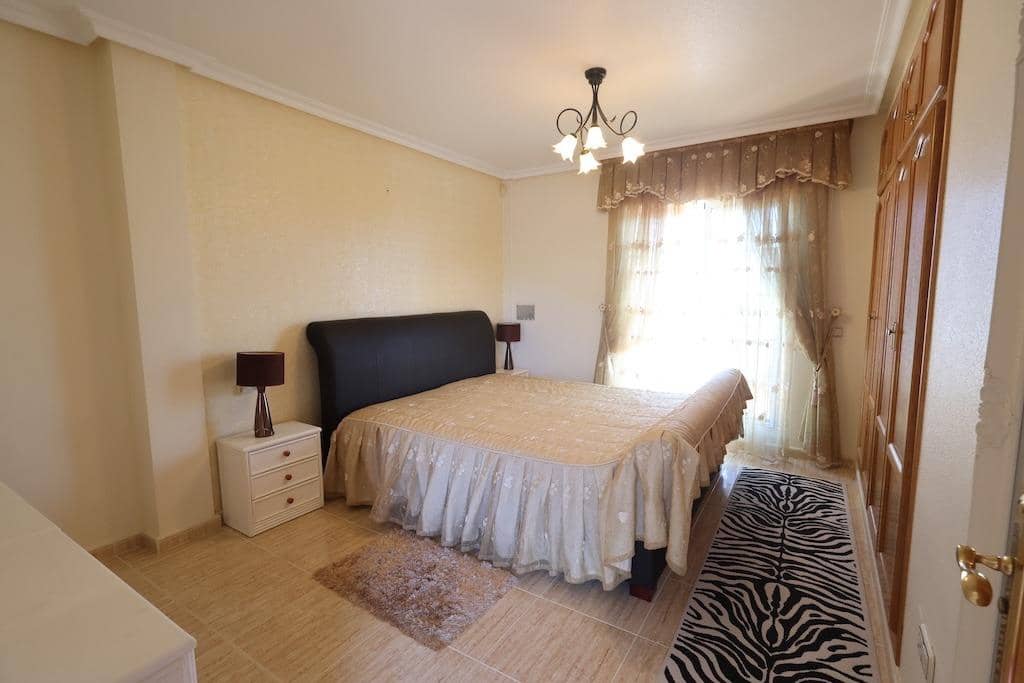 Chalet de 3 habitaciones en Orihuela Costa en venta con piscina garaje - 360.000 € (Ref: 10162536)