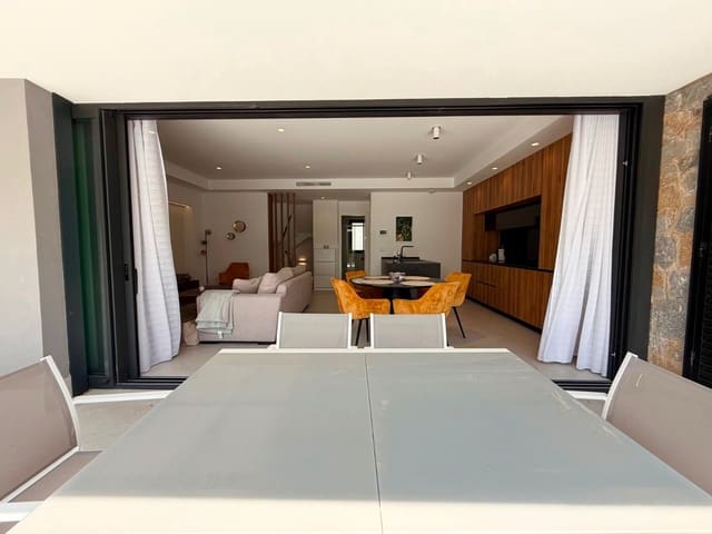 4 soveværelse Villa til salg i Torre-Pacheco med swimmingpool garage - € 599.000 (Ref: 10163934)