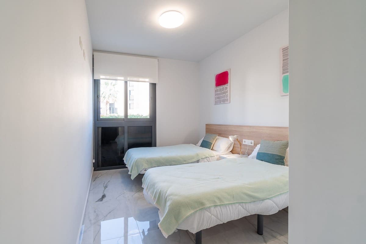 2 soveværelse Lejlighed til salg i Orihuela Costa med swimmingpool garage - € 279.900 (Ref: 10167953)
