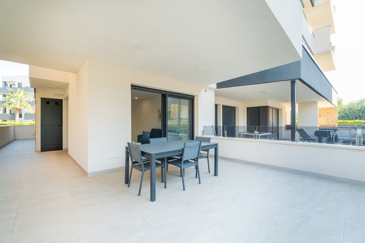 2 soveværelse Lejlighed til salg i Orihuela Costa med swimmingpool garage - € 279.900 (Ref: 10167953)
