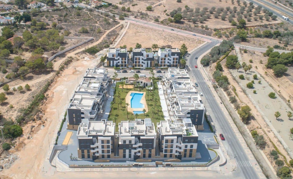 2 soveværelse Lejlighed til salg i Orihuela Costa med swimmingpool garage - € 279.900 (Ref: 10167953)