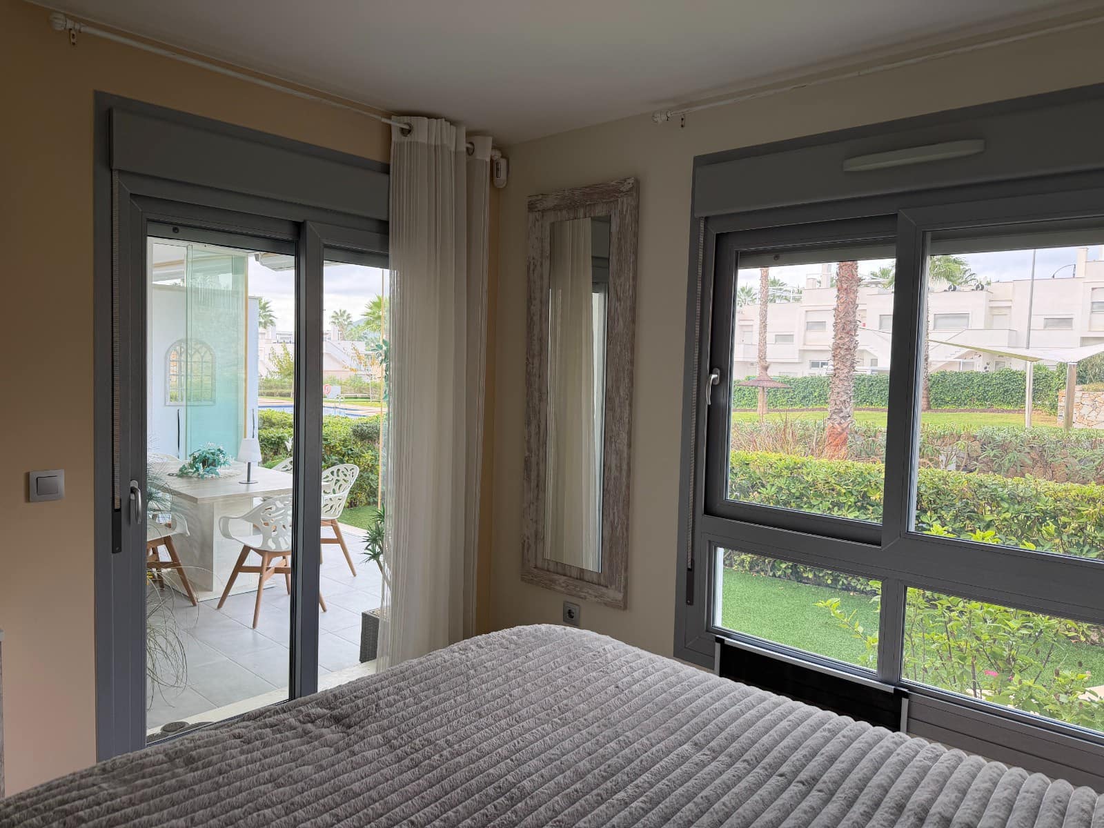 Apartamento de 2 habitaciones en Orihuela Costa en venta con piscina garaje - 249.900 € (Ref: 10167954)