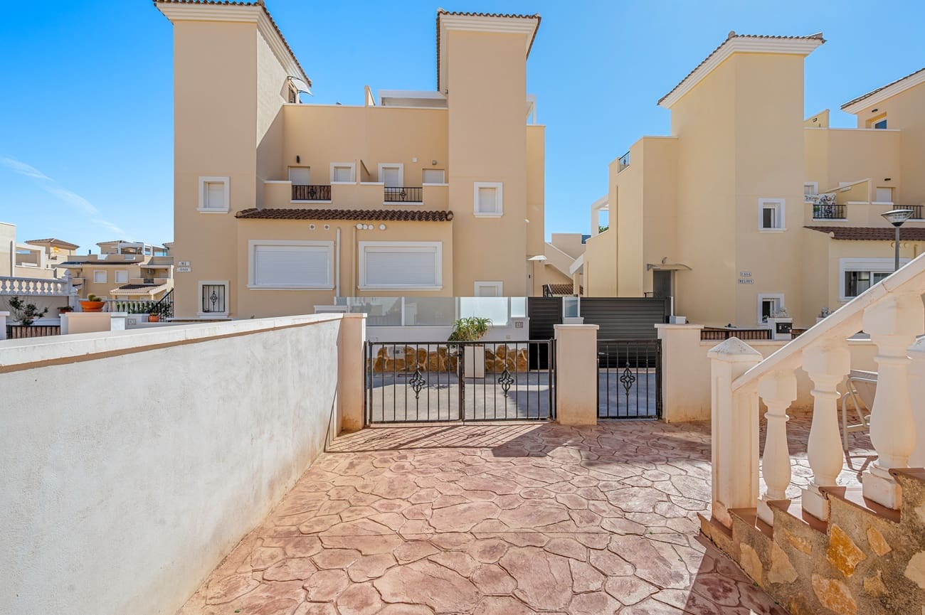 3 sovrum Hus till salu i San Miguel de Salinas med pool garage - 264 500 € (Ref: 10170385)