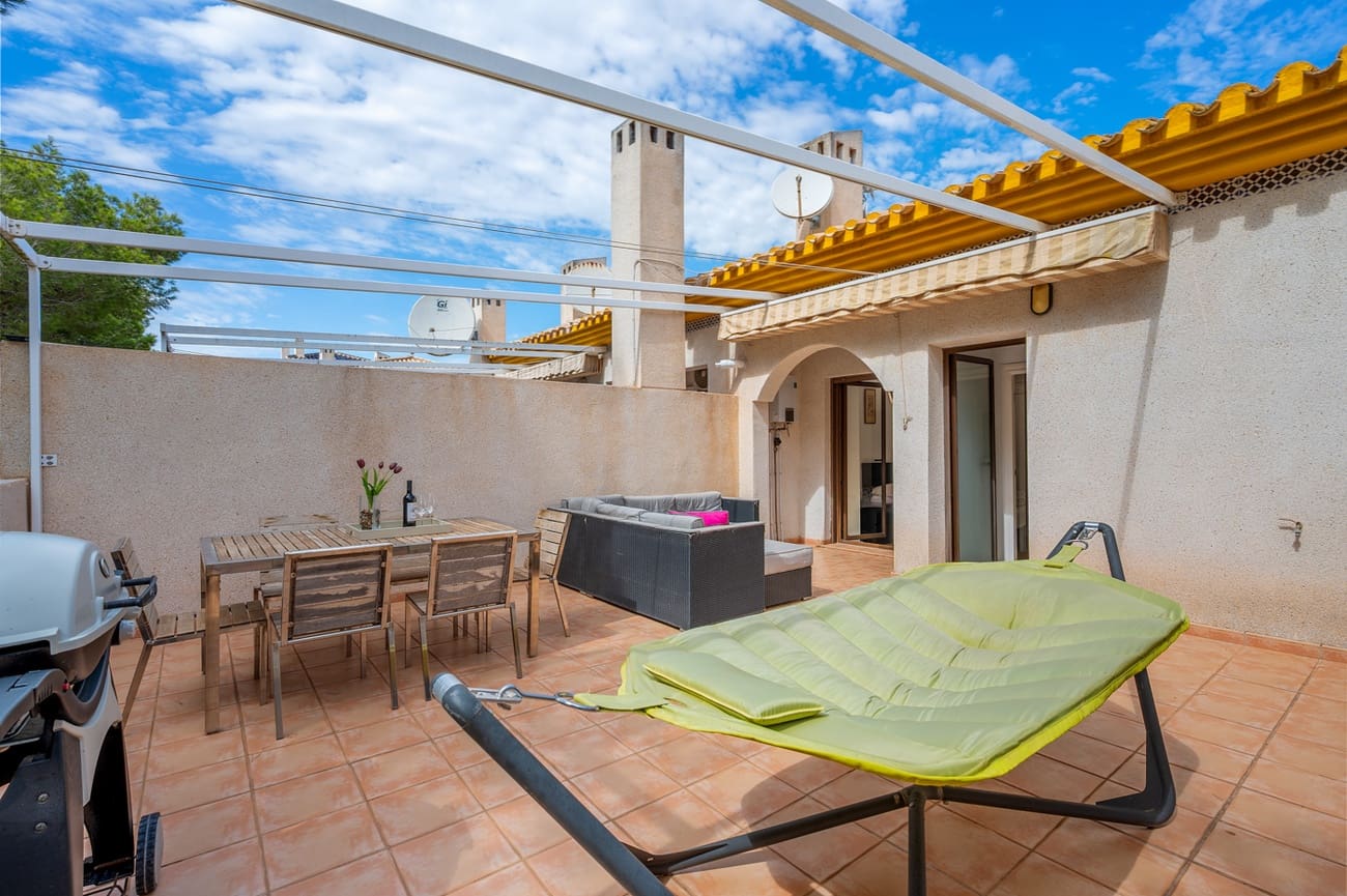 3 bedroom Flat for sale in Dehesa de Campoamor with pool garage - € 249,900 (Ref: 10170387)