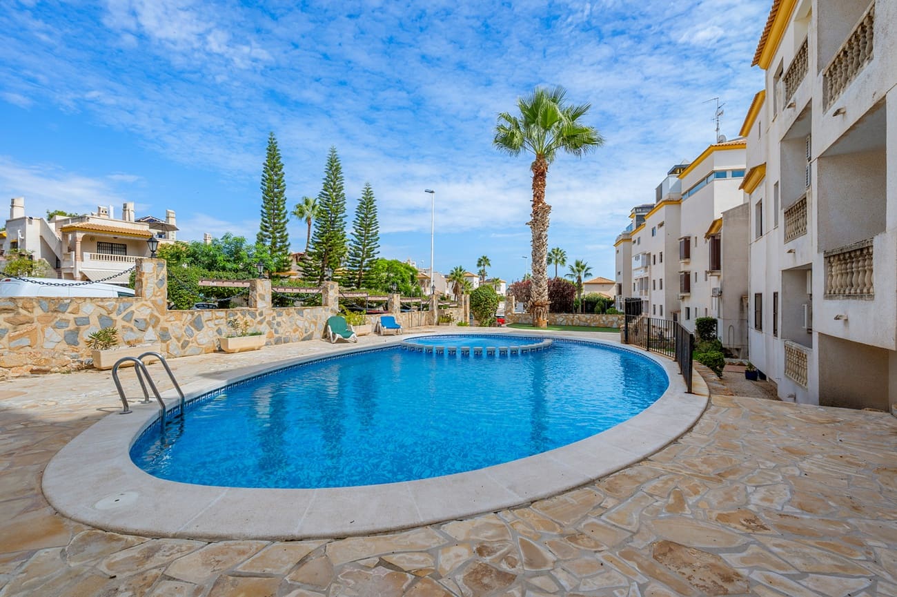 3 bedroom Flat for sale in Dehesa de Campoamor with pool garage - € 249,900 (Ref: 10170387)