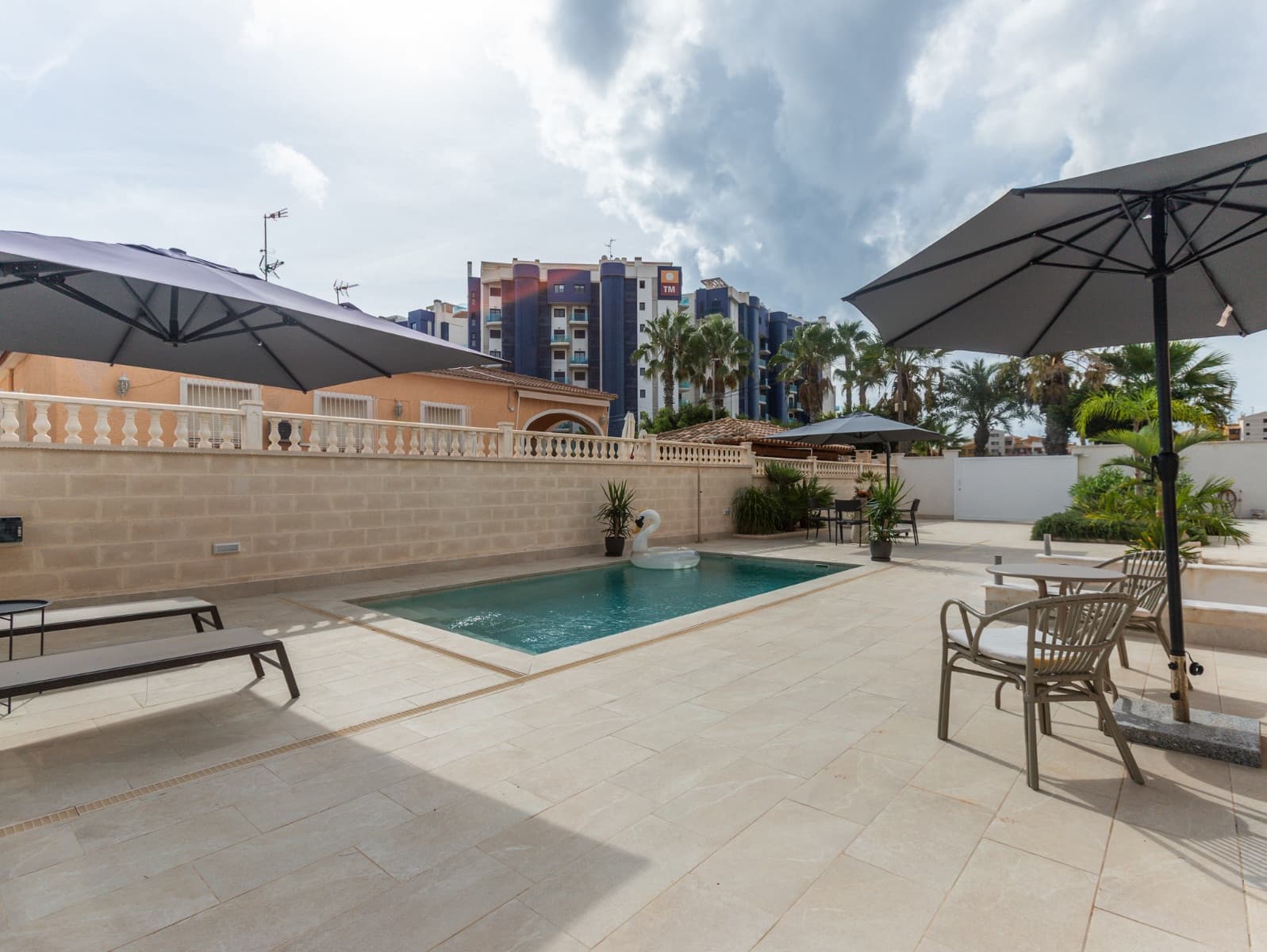 3 Zimmer Villa zu verkaufen in Punta Prima mit Pool Garage - 680.000 € (Ref: 10173011)