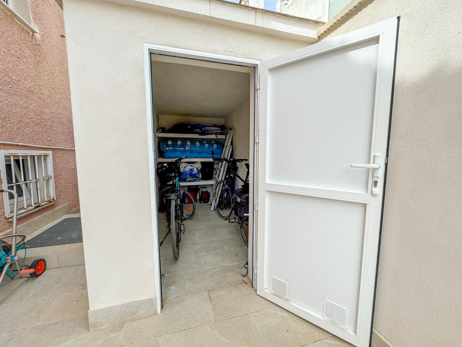 3 Zimmer Villa zu verkaufen in Punta Prima mit Pool Garage - 680.000 € (Ref: 10173011)