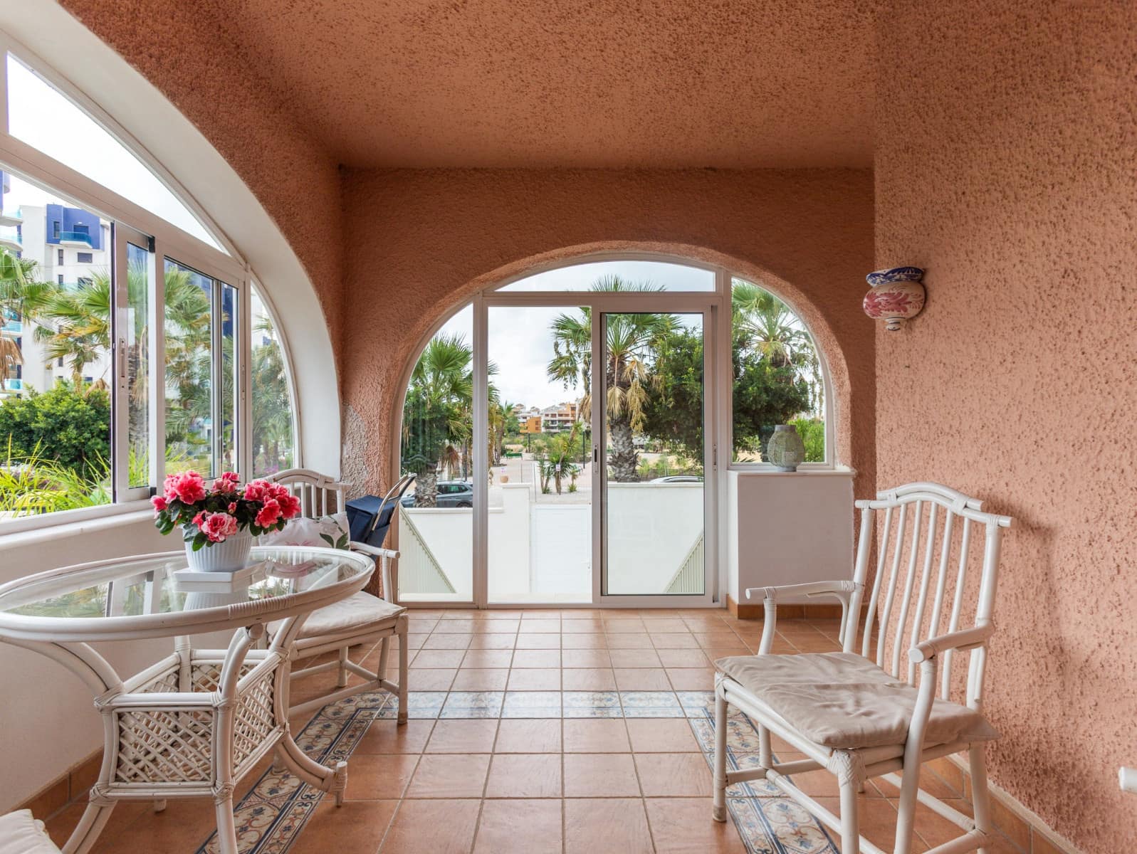3 Zimmer Villa zu verkaufen in Punta Prima mit Pool Garage - 680.000 € (Ref: 10173011)