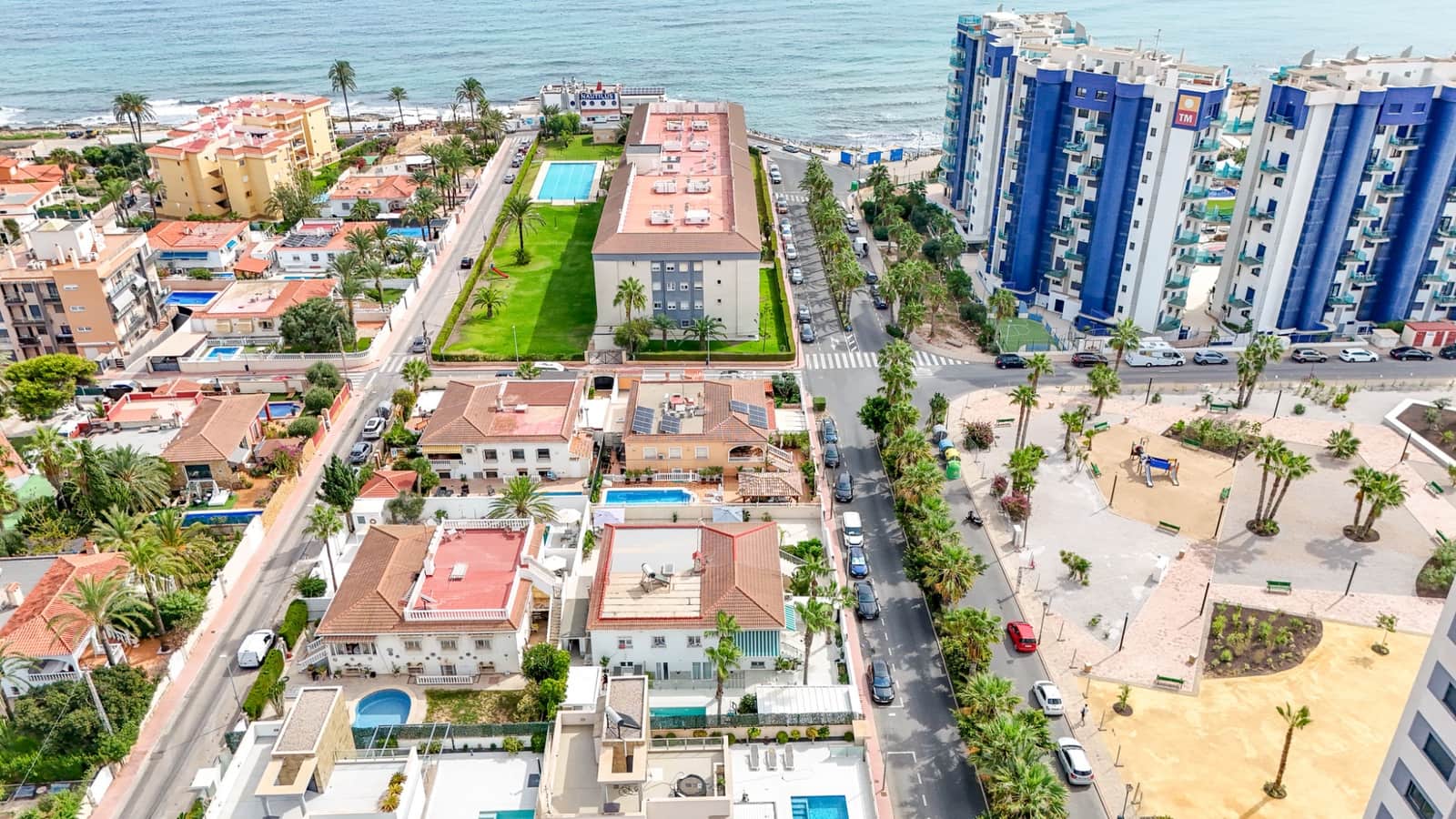 3 Zimmer Villa zu verkaufen in Punta Prima mit Pool Garage - 680.000 € (Ref: 10173011)