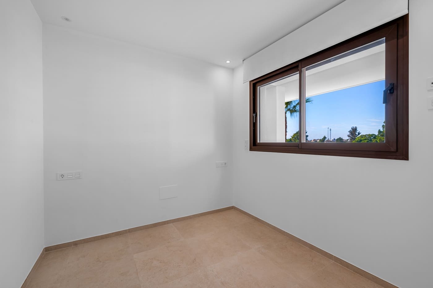 2 soverom Leilighet til salgs i Los Alcazares med svømmebasseng garasje - € 335 000 (Ref: 10182288)