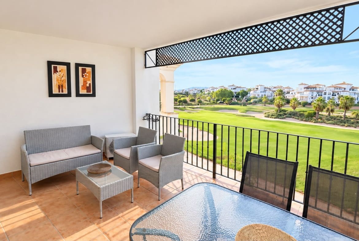 2 Zimmer Apartment zu verkaufen in La Torre Golf Resort mit Pool - 145.000 € (Ref: 10182290)