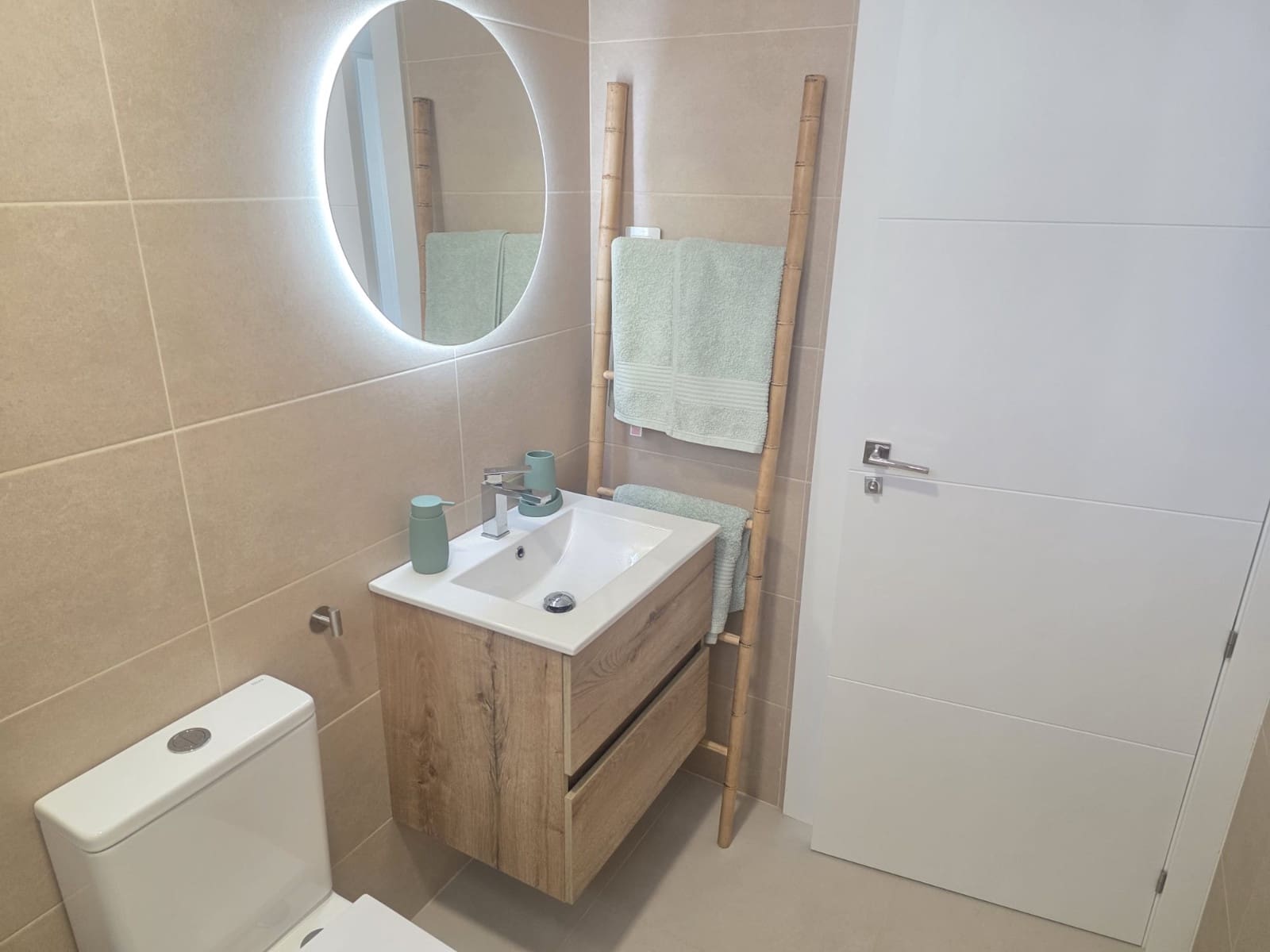 Ático de 2 habitaciones en Pilar de la Horadada en venta con piscina garaje - 346.000 € (Ref: 10183959)