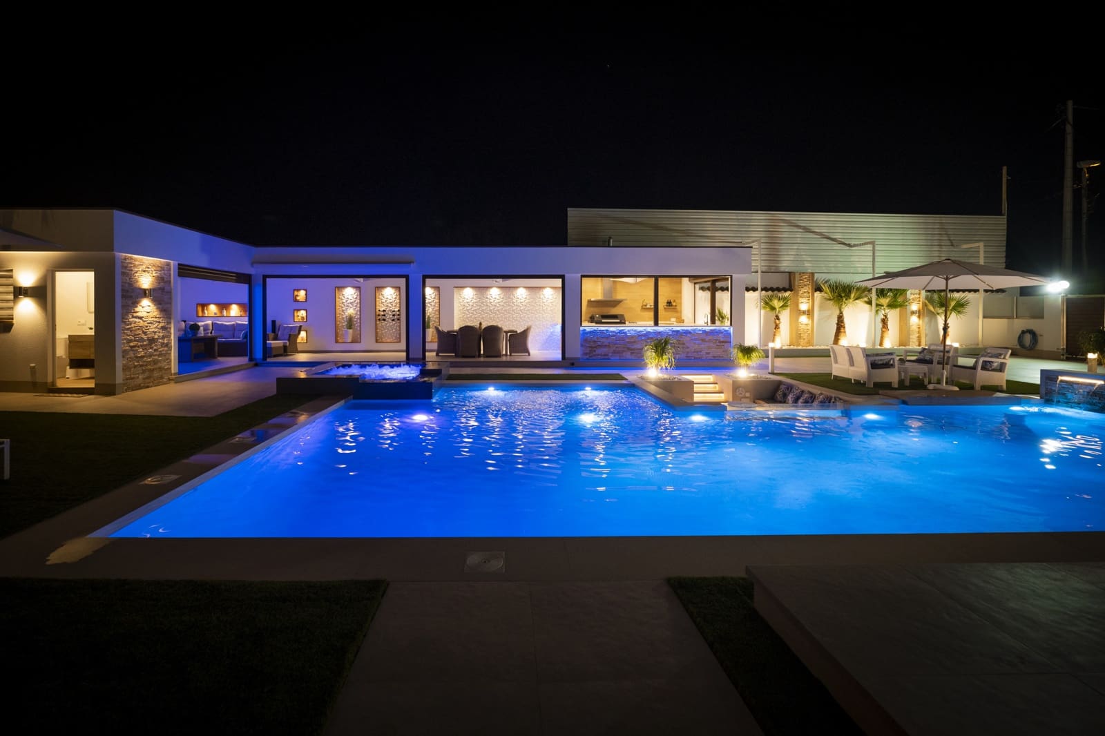 4 soveværelse Finca/Landehus til salg i Avileses med swimmingpool - € 1.350.000 (Ref: 6913461)