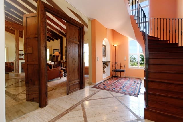 7 slaapkamer Villa te koop in Atamaría, Cartagena met zwembad - € 2.950.000 (Ref: 7263854)