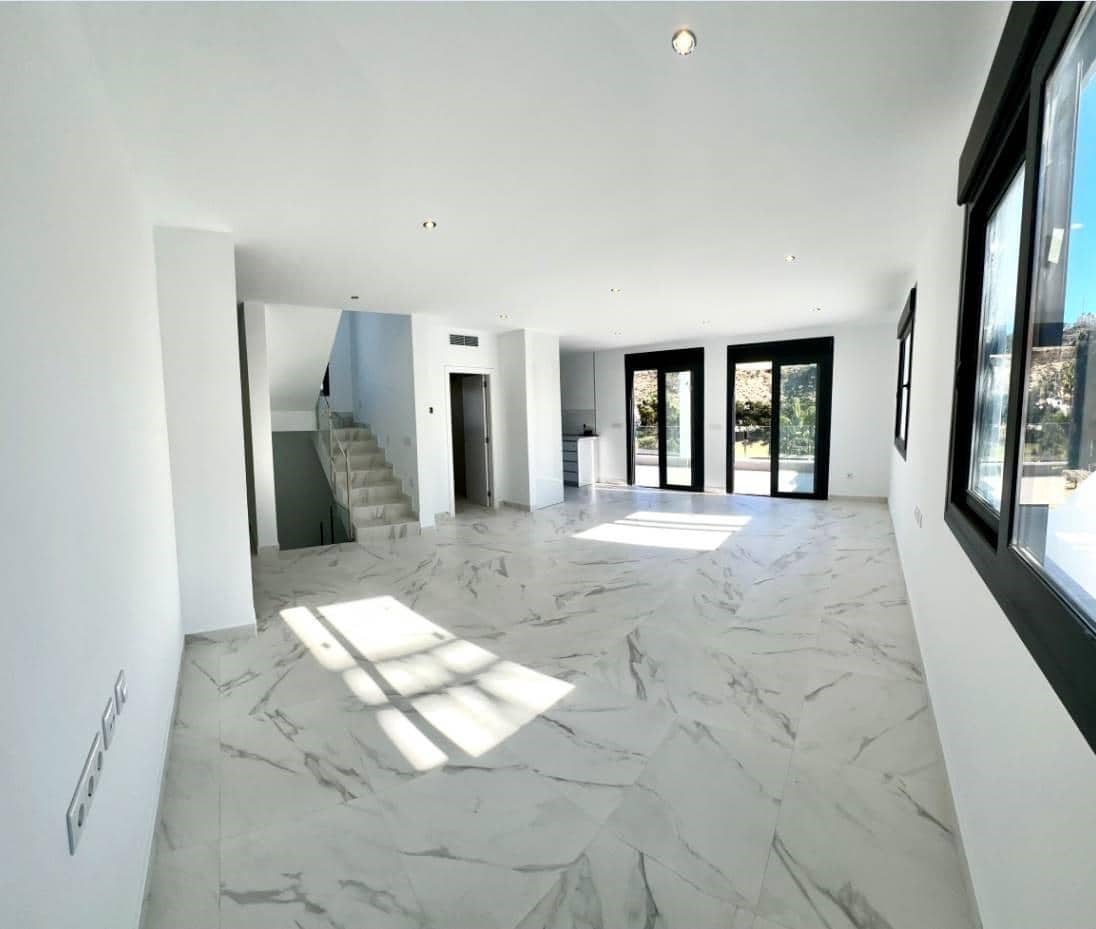 3 bedroom Villa for sale in Rojales with pool - € 852,000 (Ref: 7714467)