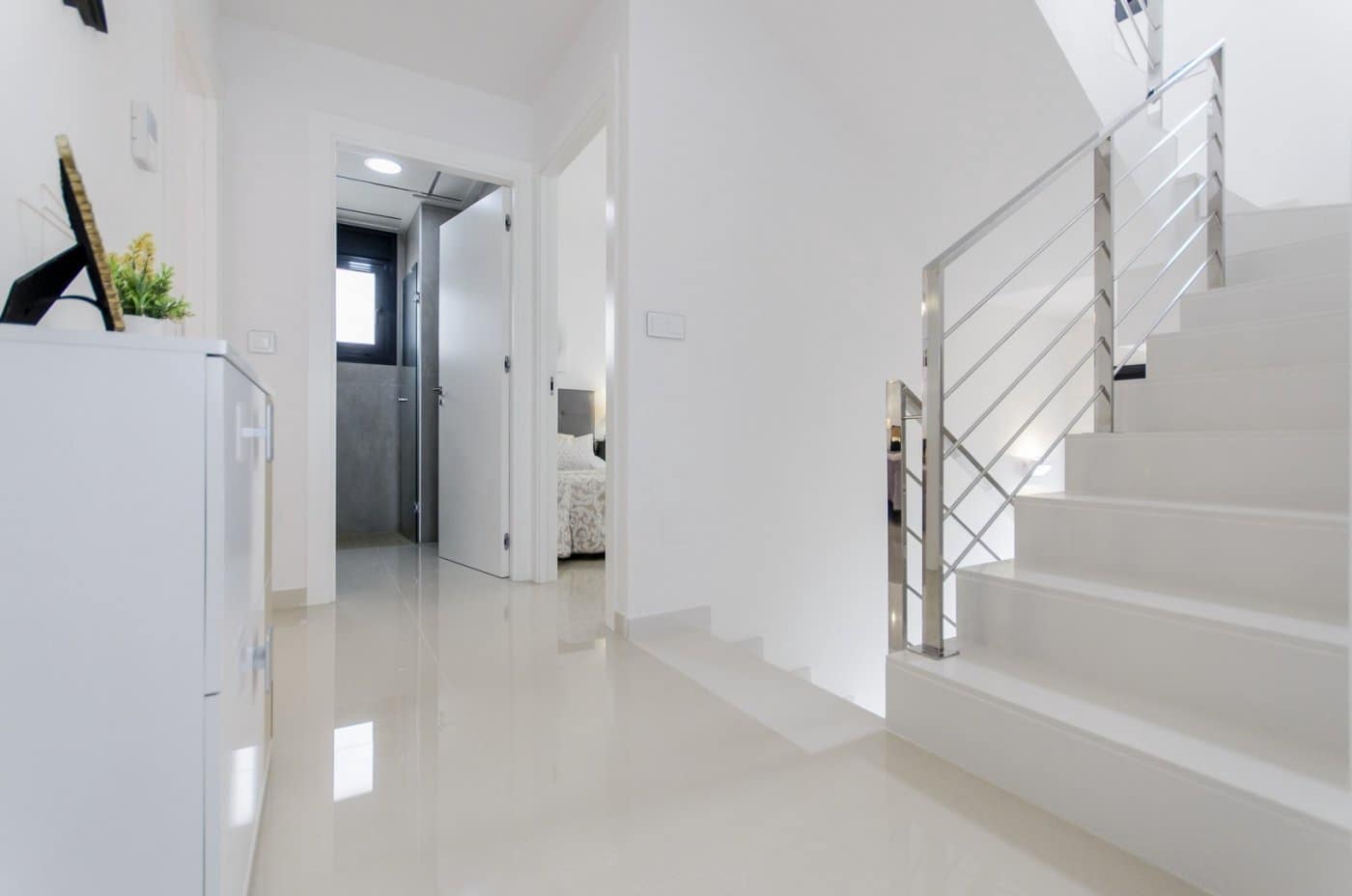 Chalet de 4 habitaciones en San Miguel de Salinas en venta con piscina - 630.000 € (Ref: 7714543)