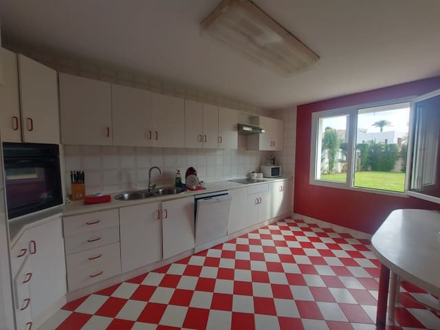 Chalet de 5 habitaciones en La Manga del Mar Menor en venta con piscina garaje - 1.250.000 € (Ref: 8569431)