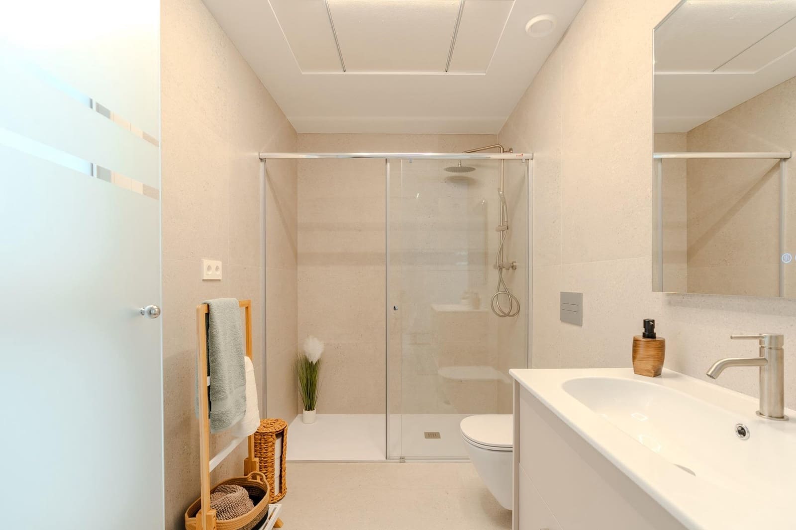 Chalet de 3 habitaciones en Los Alcázares en venta con piscina - 467.000 € (Ref: 8583443)