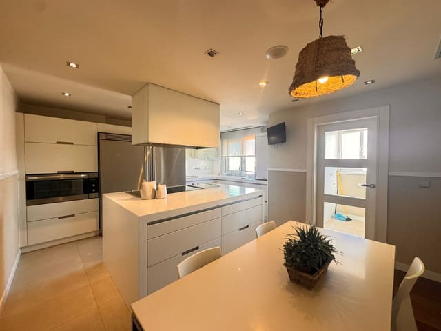 Ático de 4 habitaciones en Cartagena Ciudad, Cartagena en venta con piscina garaje - 850.000 € (Ref: 8614062)