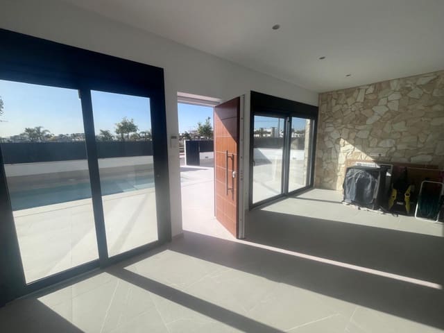 3 soveværelse Villa til salg i Torre-Pacheco med swimmingpool garage - € 750.000 (Ref: 8738786)