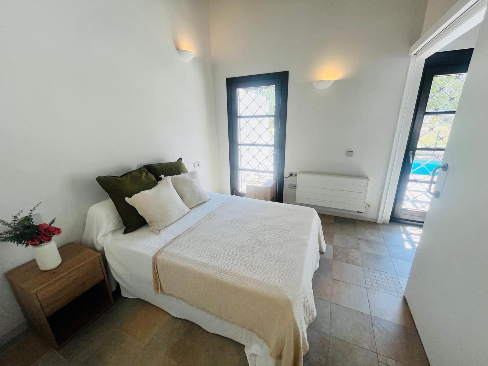 2 makuuhuone Huvila myytävänä paikassa Avileses mukana uima-altaan 
autotalli - 298 000 € (Ref: 8756895)