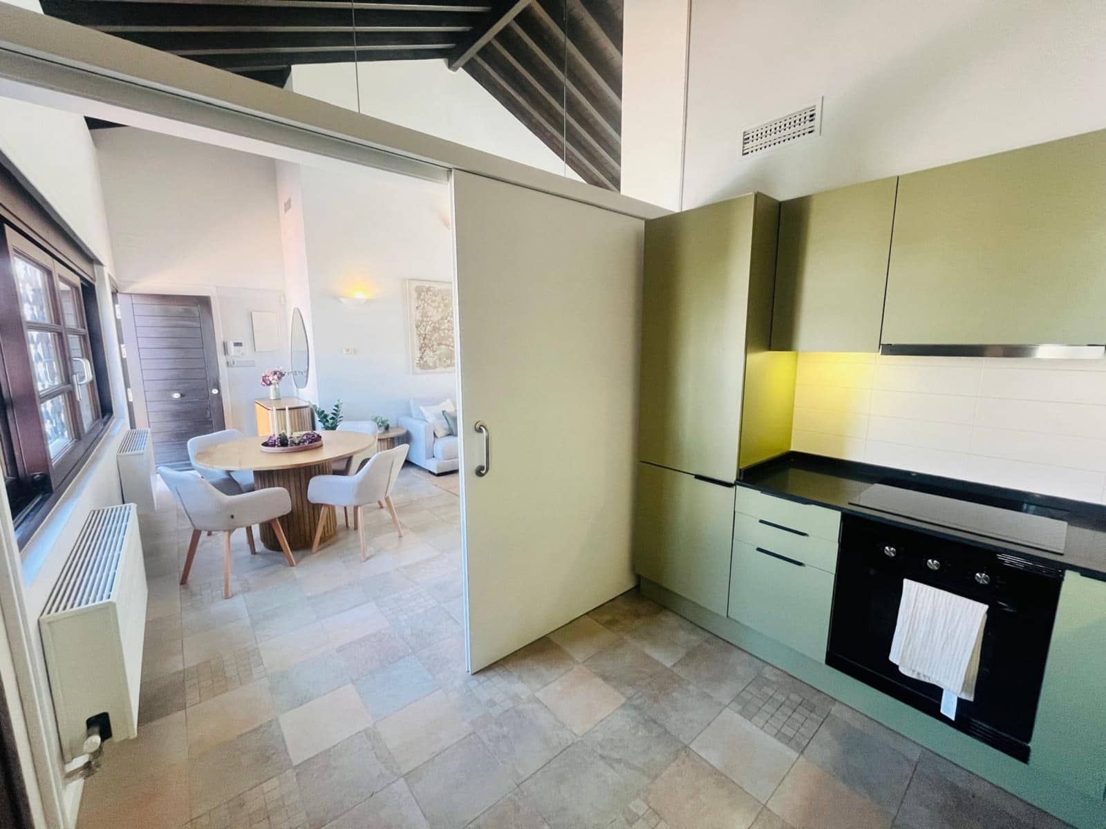 2 makuuhuone Huvila myytävänä paikassa Avileses mukana uima-altaan 
autotalli - 298 000 € (Ref: 8756895)