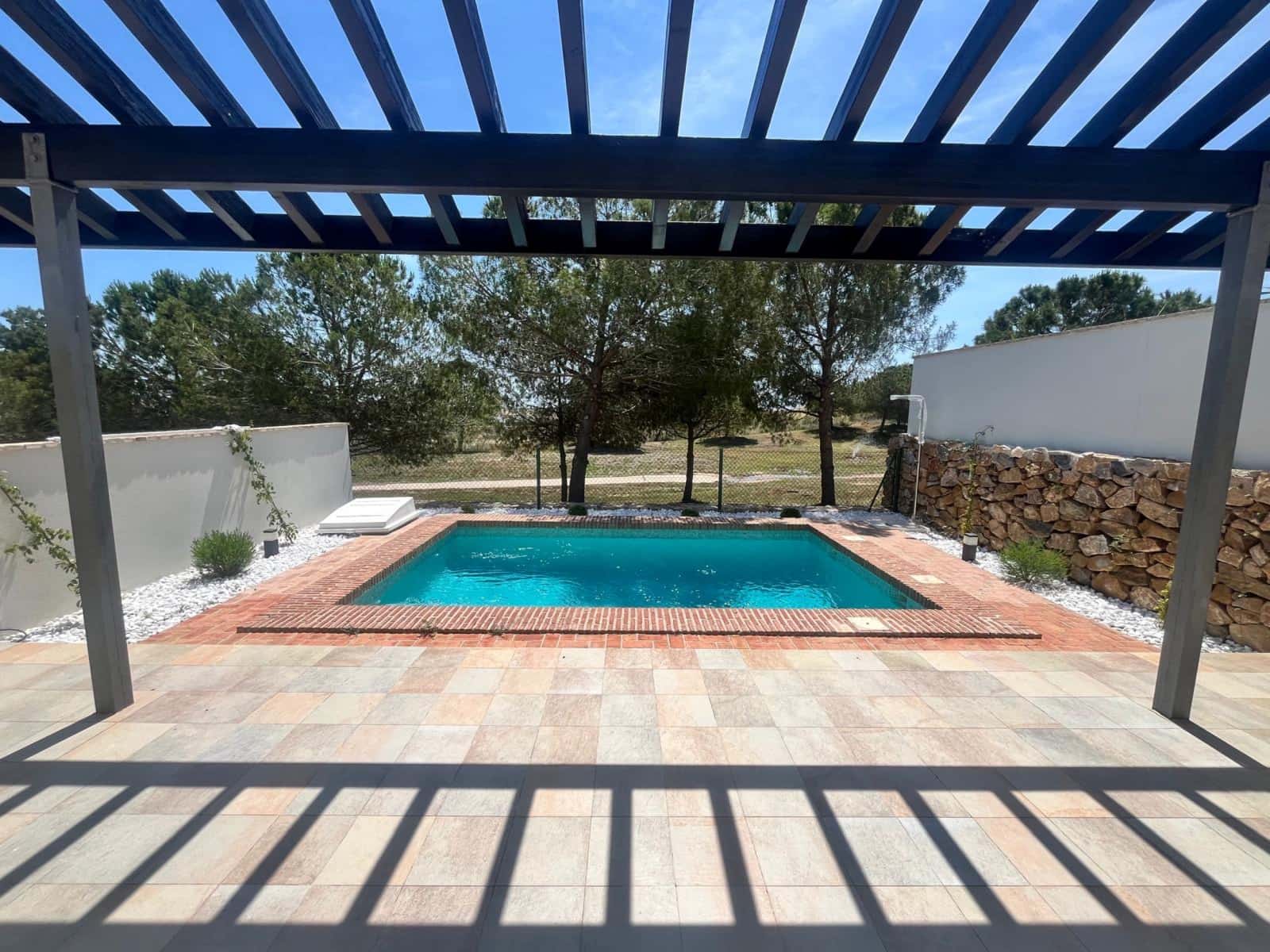 2 makuuhuone Huvila myytävänä paikassa Avileses mukana uima-altaan 
autotalli - 298 000 € (Ref: 8756895)