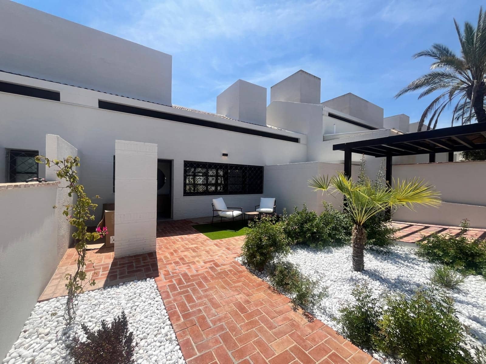 2 makuuhuone Huvila myytävänä paikassa Avileses mukana uima-altaan 
autotalli - 298 000 € (Ref: 8756895)