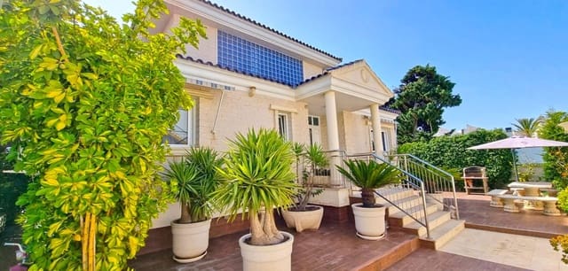5 soveværelse Villa til salg i Cañada del Molino, Torrevieja med swimmingpool - € 1.170.000 (Ref: 8810817)