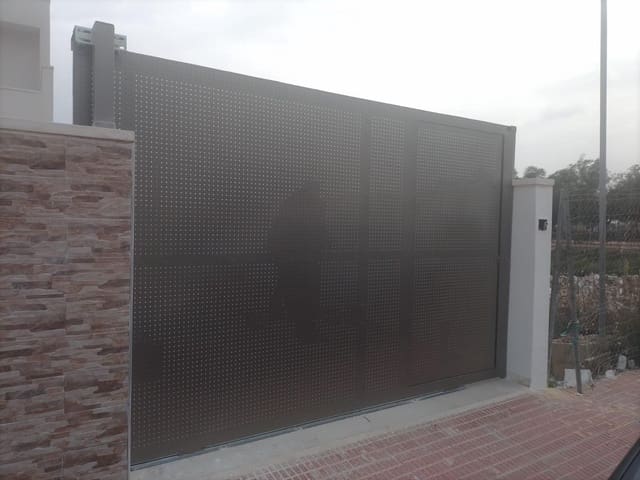 3 slaapkamer Villa te koop in Daya Nueva met zwembad - € 299.900 (Ref: 8855678)