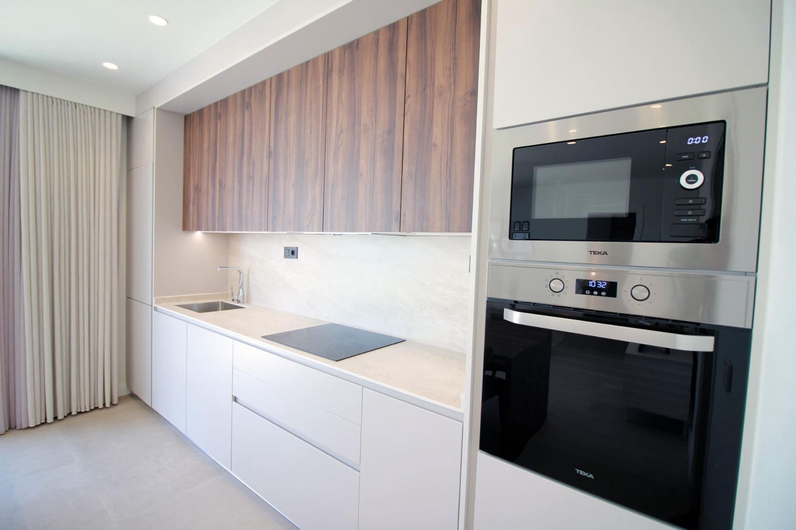 3 slaapkamer Penthouse te koop in Torre de la Horadada met zwembad - € 385.000 (Ref: 8906296)