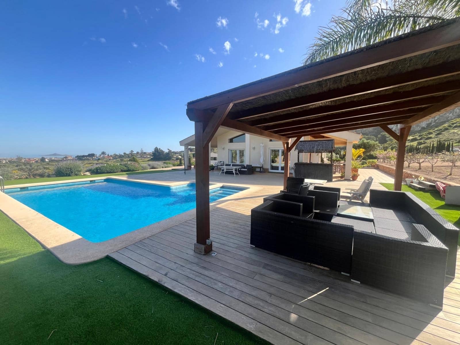 4 soveværelse Villa til salg i Rincon de San Gines med swimmingpool - € 1.650.000 (Ref: 8915895)