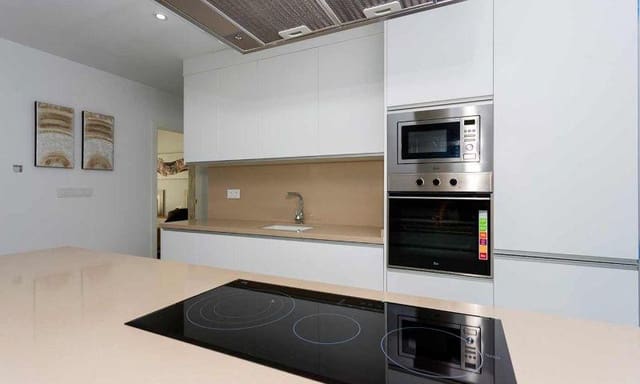 3 slaapkamer Villa te koop in Daya Nueva met zwembad - € 349.000 (Ref: 8939176)