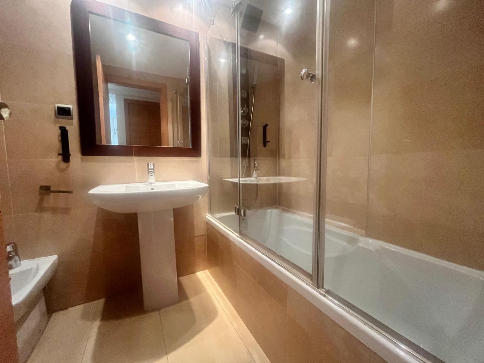 Apartamento de 2 habitaciones en Los Alcázares en venta con piscina - 130.800 € (Ref: 9000641)