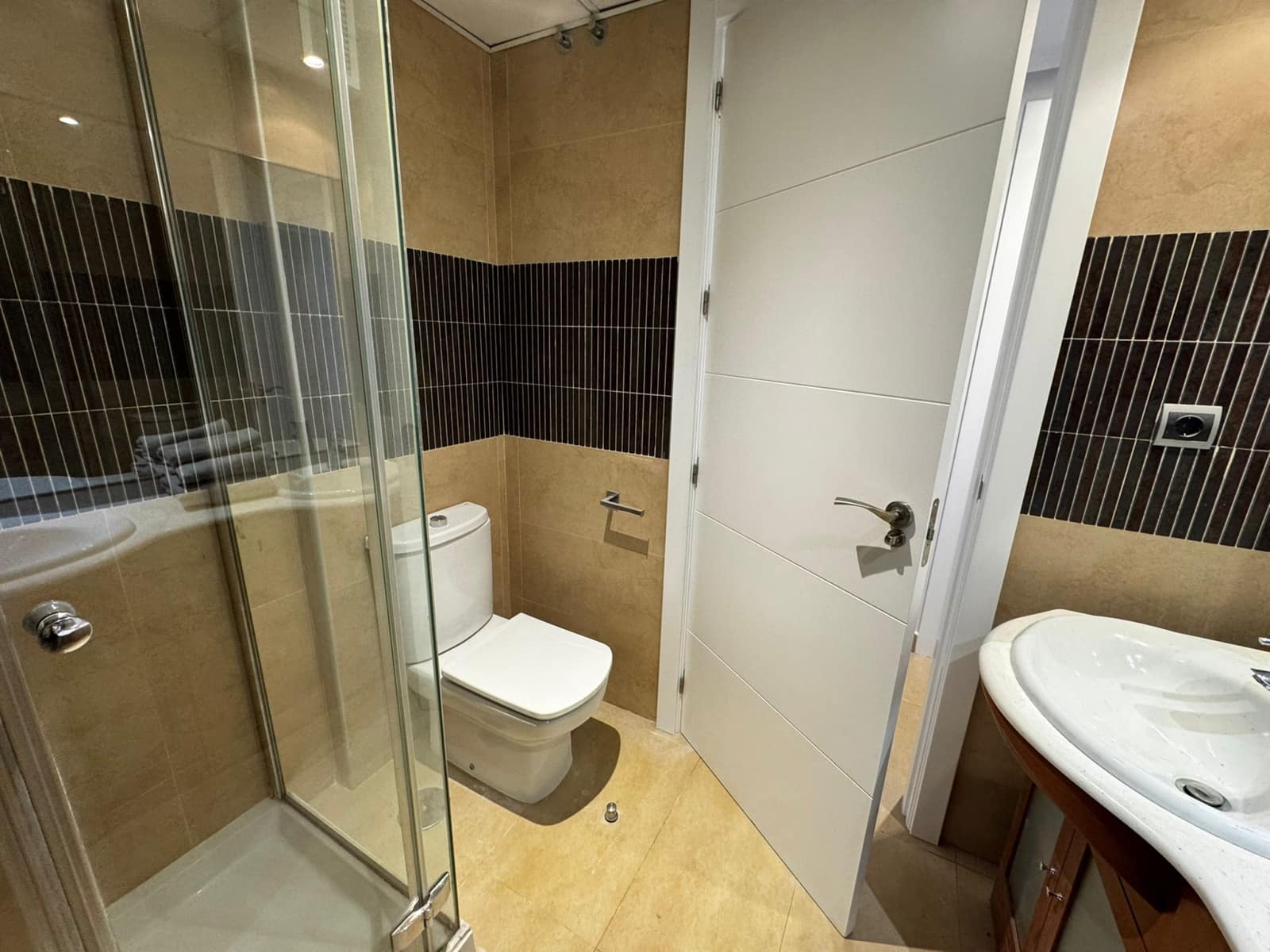 Apartamento de 2 habitaciones en Los Alcázares en venta con piscina - 130.800 € (Ref: 9000641)