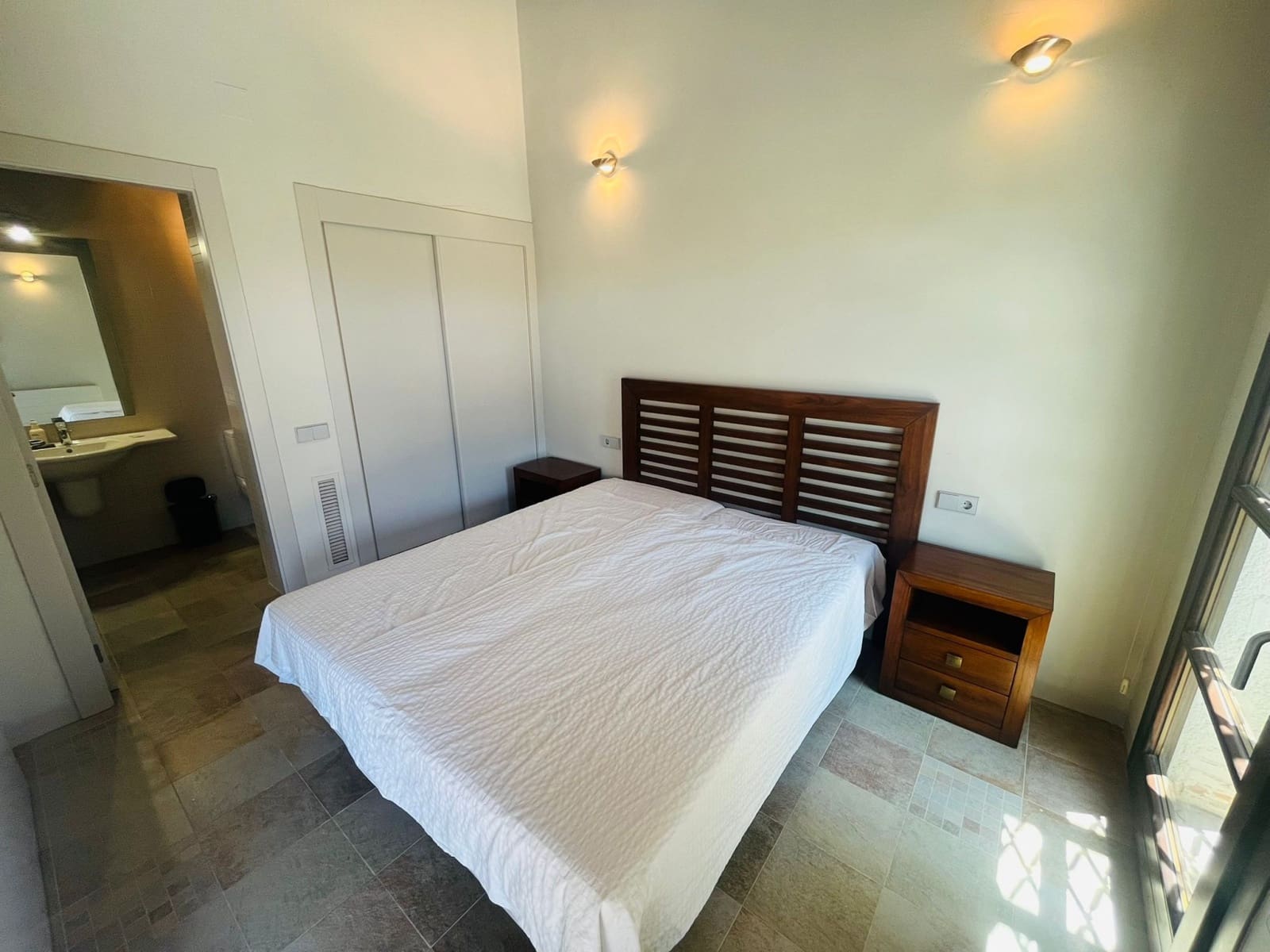 2 sypialnia Willa na sprzedaż w Avileses z basenem garażem - 290 000 € (Ref: 9126221)