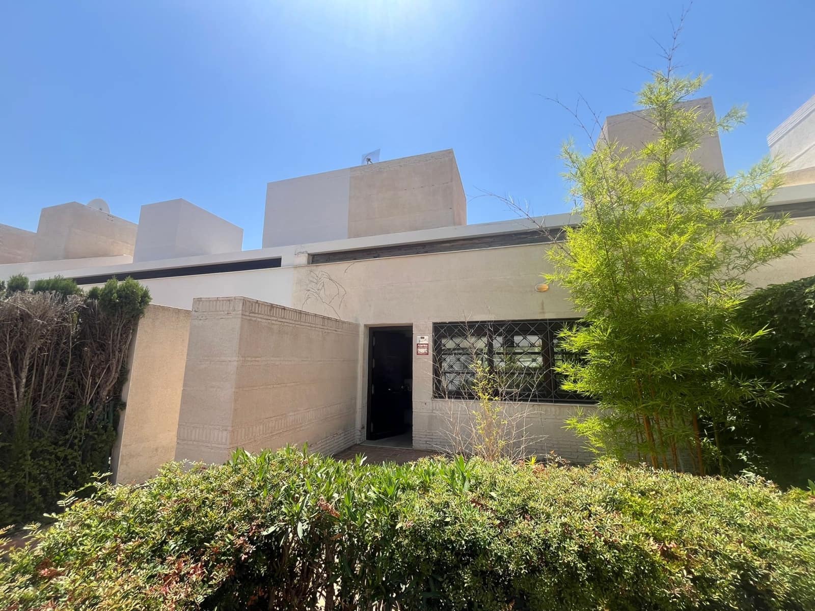 2 sypialnia Willa na sprzedaż w Avileses z basenem garażem - 290 000 € (Ref: 9126221)