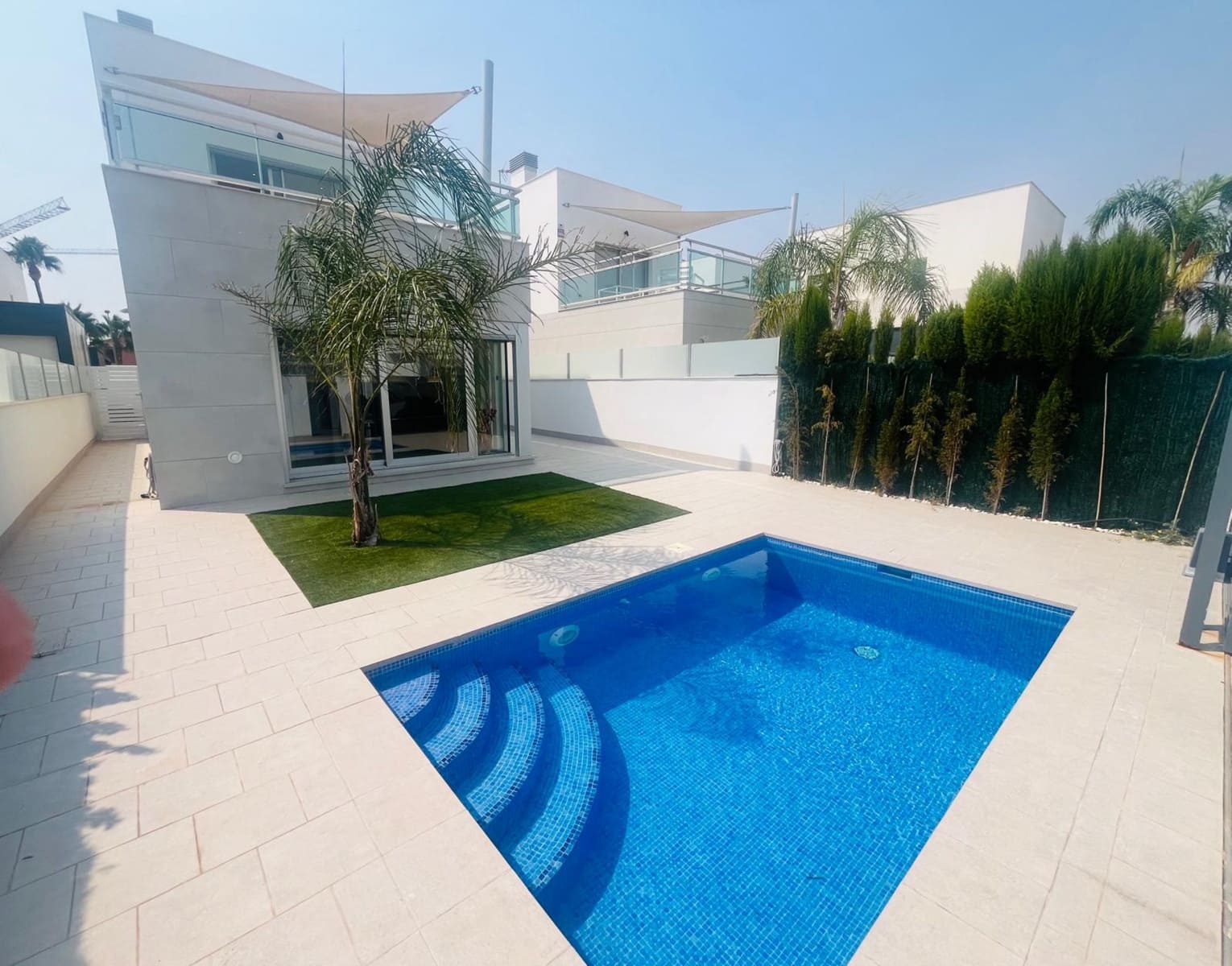 Chalet de 3 habitaciones en Los Alcázares en venta con piscina - 375.900 € (Ref: 9187736)