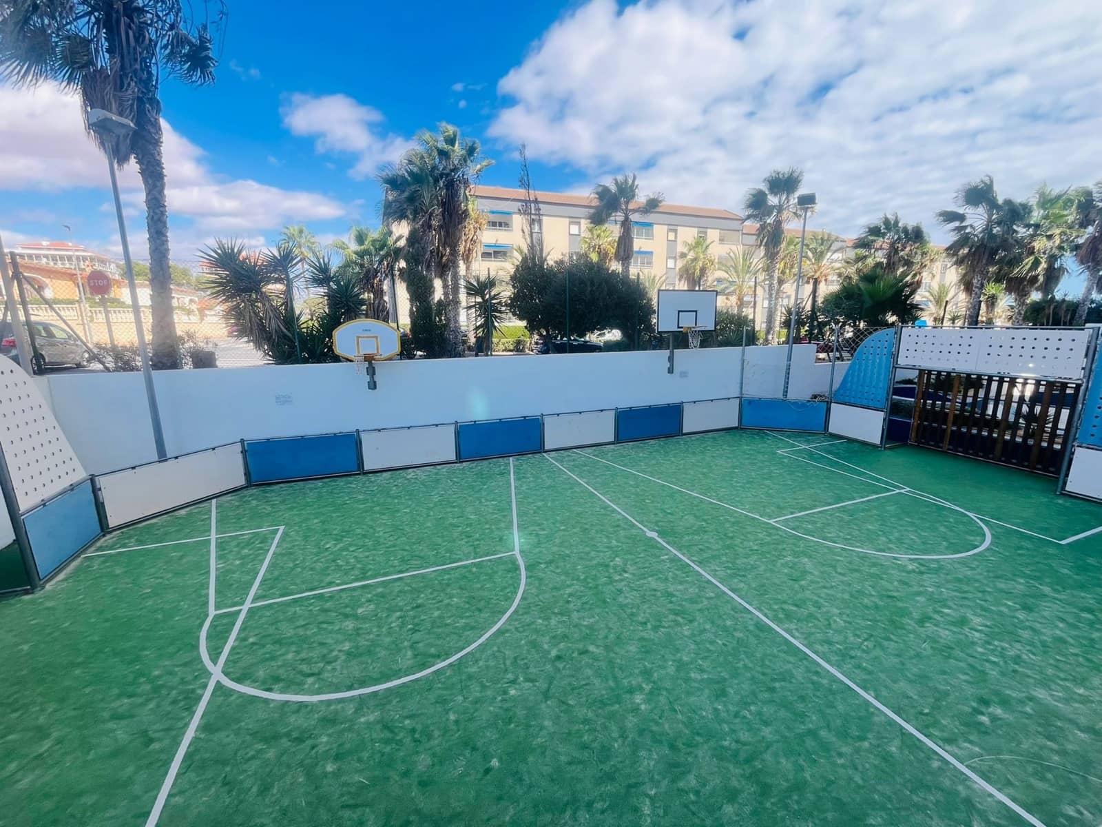 3 soveværelse Lejlighed til salg i Punta Prima med swimmingpool - € 479.950 (Ref: 9267788)