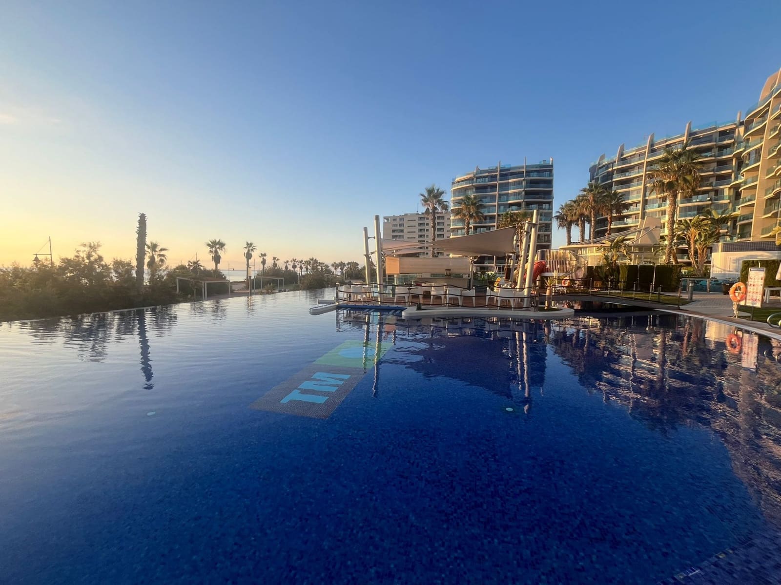 3 soveværelse Lejlighed til salg i Punta Prima med swimmingpool - € 479.950 (Ref: 9267788)