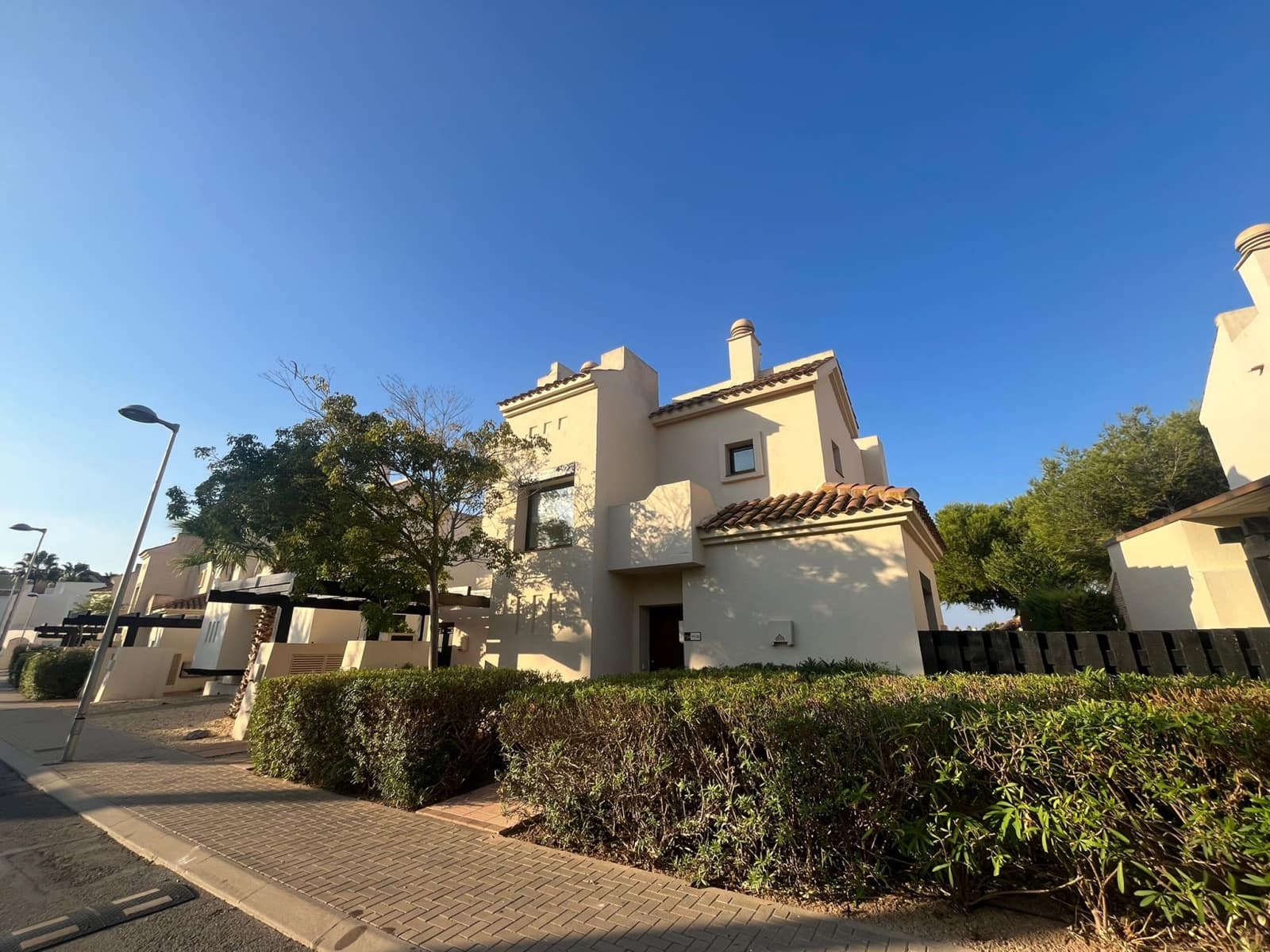 3 bedroom Villa for sale in Los Alcazares with pool garage - € 650,000 (Ref: 9289465)